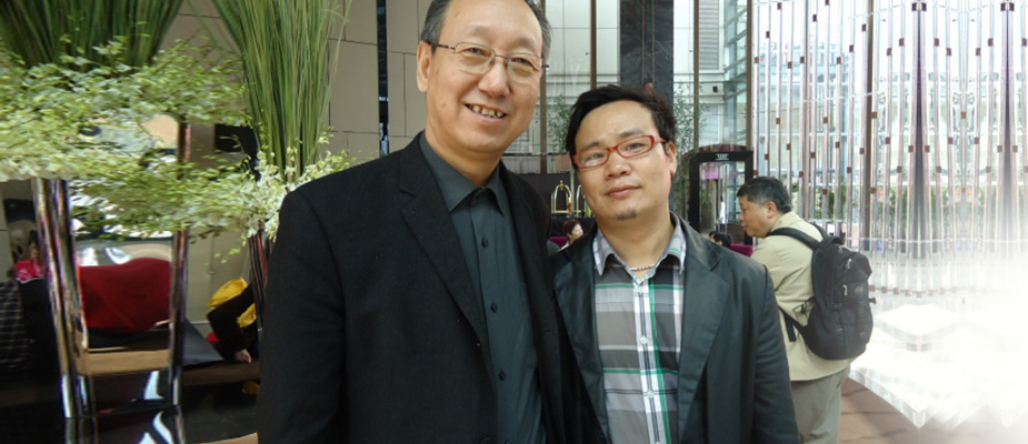 jacky zhou 先生与中国服装设计师协会主席/清华大学美术学院院长李当岐博士合影