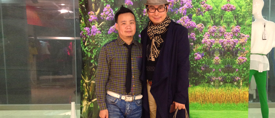 jacky zhou先生与国际著名服装设计师/中国服装设计师协会副主席刘洋先生合影