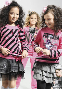 粉紅娜娜品牌童装加盟，国际童装加盟，时尚童装图片
